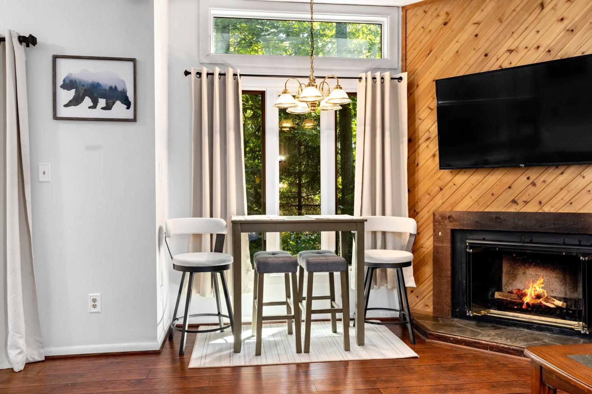 Cozy Condo In Wintergreen Resort That Sleeps 4! Lyndhurst Zewnętrze zdjęcie